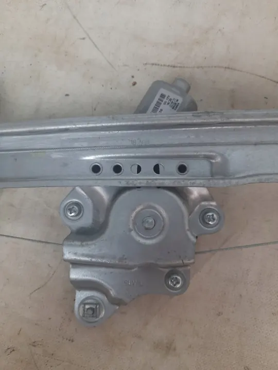 Régulateur de vitre arrière gauche OEM 001100947143 image 5