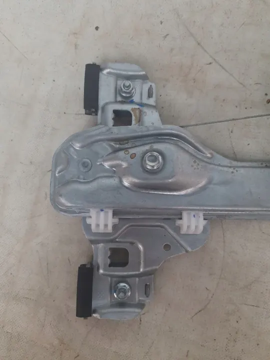 Régulateur de vitre arrière gauche OEM 001100947143 image 7