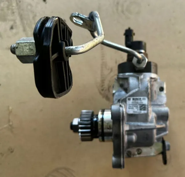 OEM 167009230R insprutningspump för 2.0DCI image 3