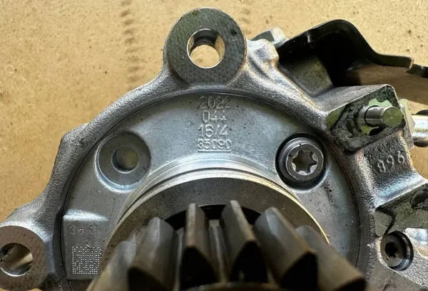 OEM 167009230R insprutningspump för 2.0DCI image 4