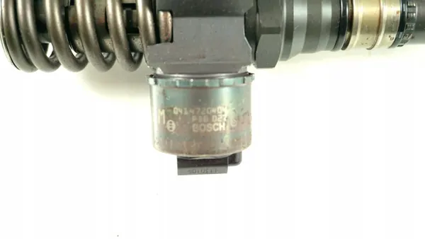 OEM 03G130073G Bosch polttoainepumppu 2.0 TDI image 4