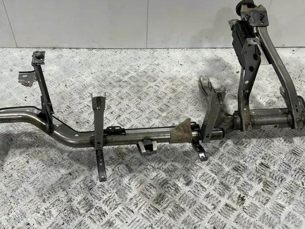 BMW OE 23937110 Instrumentbräda tvärbalk för 2 Series image 8