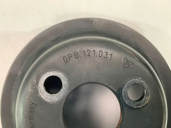 Polea Bomba de Agua Porsche OEM 0PB121031 - Usado image 4