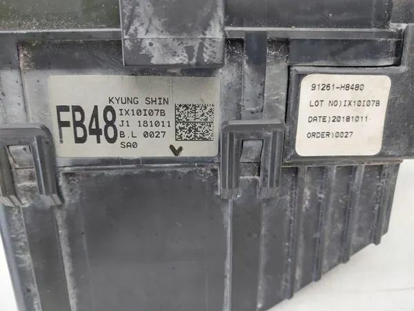 Zekeringkast OEM 91261-H8480 91950-H8320 Kia Rio IV image 6
