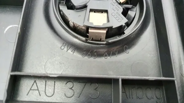 Audi OE 8V4863879G Bagageutrymmesfoder - Begagnad image 6