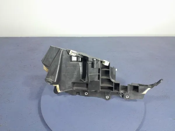 BMW X5 G05 LCI Tampa de anteparo inferior esquerda OEM 8791291 image 2