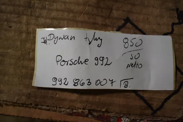 OEM 992863007 bakmatta för Porsche 992 - Begagnad image 3