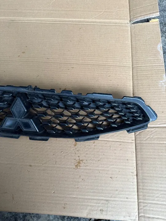 Mitsubishi Space Star II Lift Grill 6402A 380 image 3