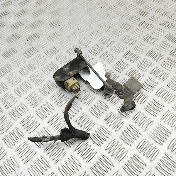 Sensor de nível dianteiro direito Cadillac Escalade 6.2L OEM 23152098 image 2