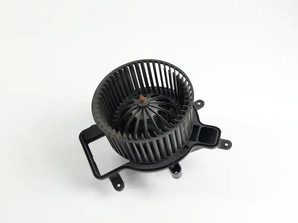 Värmefläkt Peugeot 3008 I LIFT Crossover image 2