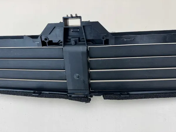 Mercedes Clase A W177 Lámina Ventilación OEM A1778850003 image 3
