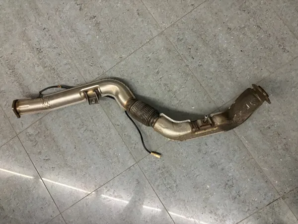 Audi Auspuffrohr OEM 8W0253300BC - Gebraucht image 2