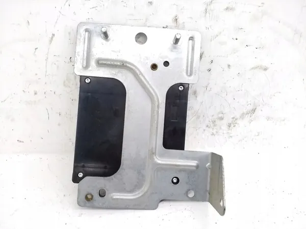 Keyless Module Chrysler Town & Country P68068753AD image 3