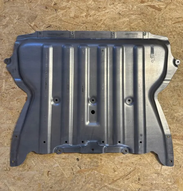 OEM 6883283 Engine Undershield for BMW 5 G30 G31 image 2