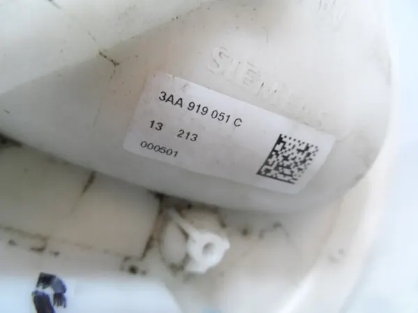 Bomba de Combustível VW Passat B7 1.8 TSI OEM 3AA919051C image 4