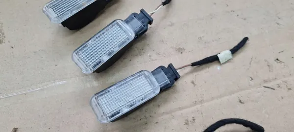 OEM 4B0947415AA Plafonnier pour Audi Q5 8R image 3