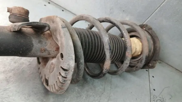 Begagnad Höger Framfjädring OEM VOLVOMAR-141987 image 5