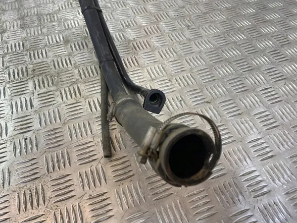 Col de remplissage OEM 68250923AI pour Dodge Durango image 6