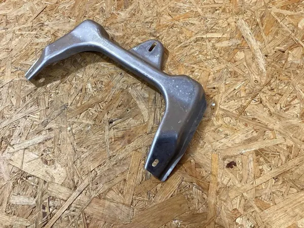 Porsche 982807384 takalämpökilven alakiinnitys image 3