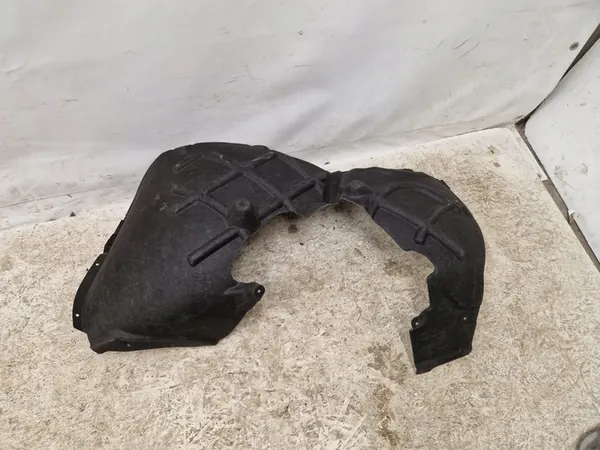 VW Touareg 7P Front Left Wheel Arch 7P6805977A image 3