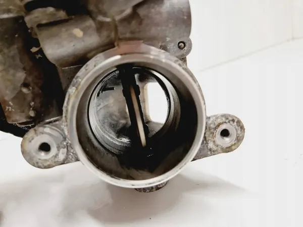 Válvula de Acelerador Skoda Octavia Mk3 (5E) 2014 OEM 04L128063N image 8