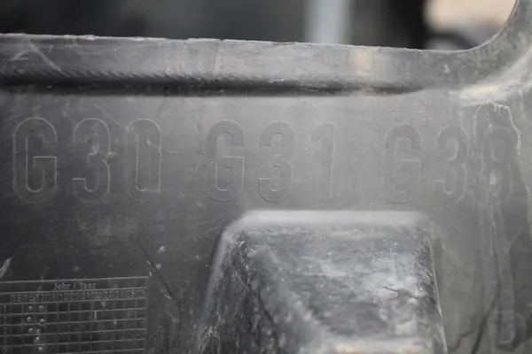 BMW 5 G31 G30 Front Right Wheel Arch 7340796 7340786 image 8