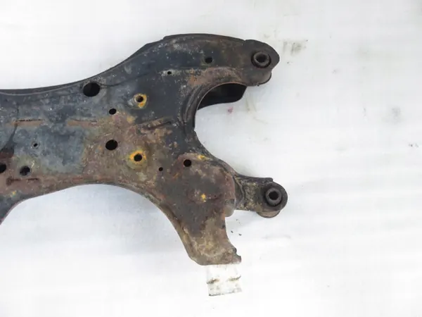 Etumoottorituki OEM SANKI PRZÓD Toyota Avensis Versolle image 4