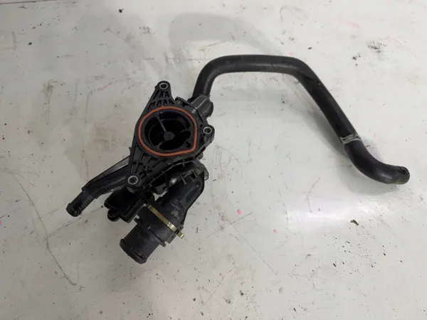 Boîtier Thermostat Kia OE OEM 25600-2M810 image 5