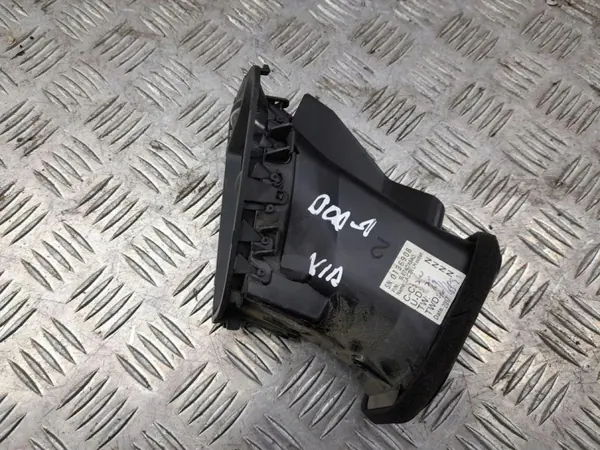 Dodge konsol luftintag OEM 5LE74TRMAA - Begagnad image 6
