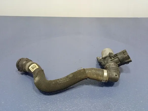 Electroválvula de agua BMW OEM 8689694 - Usado image 2