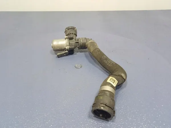 Electroválvula de agua BMW OEM 8689694 - Usado image 3