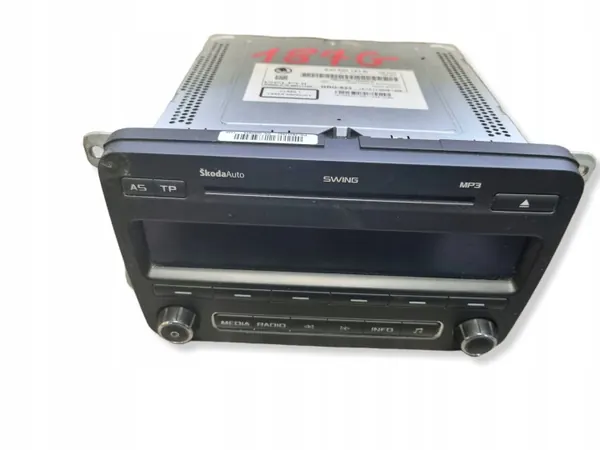 Rádio Skoda Fabia Mk2 OEM 5J0035161D - Usado image 2