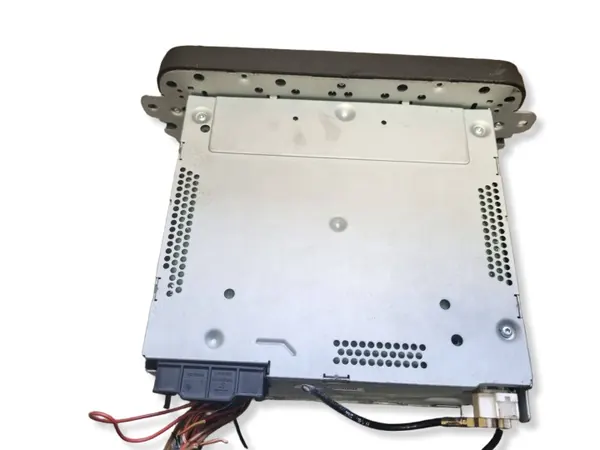 Rádio Skoda Fabia Mk2 OEM 5J0035161D - Usado image 8