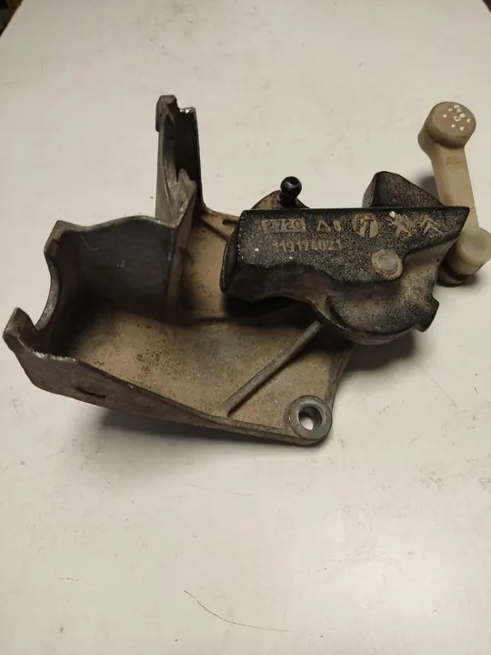 Support de câble de vitesses Citroen C4 II B7 Peugeot 308 1.6 image 2