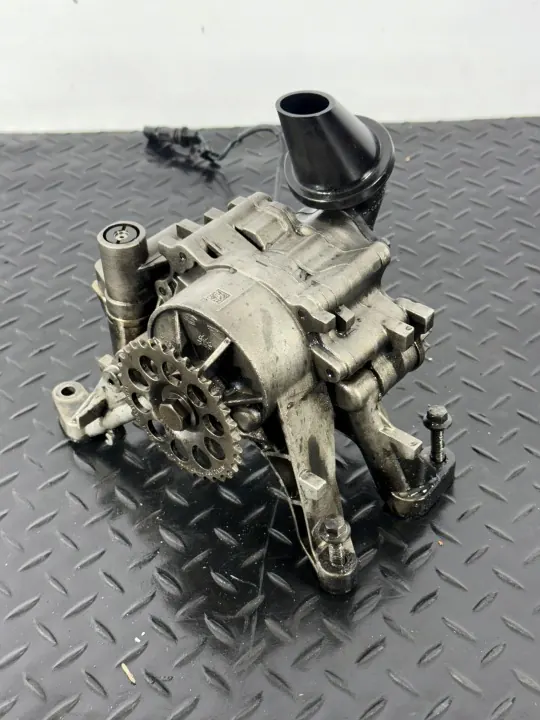 Jaguar Oljepump OEM G4D36L079E för 2.0D motor image 4