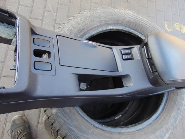 Accoudoir OEM 8011A219ZZ pour Mitsubishi Lancer 8 image 7