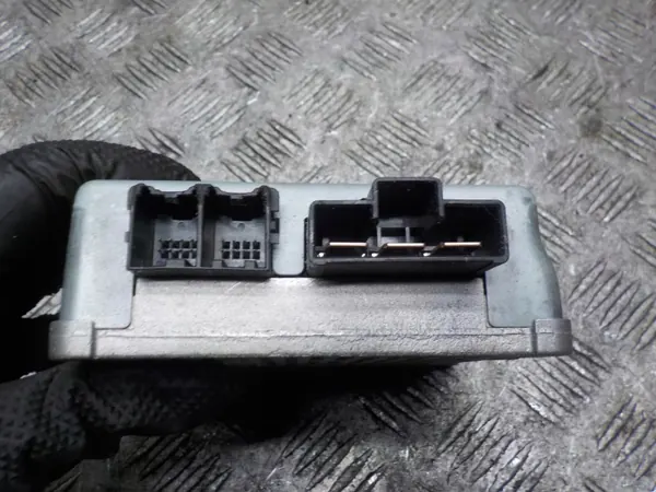KIA PRO CEED ohjausvahvistinmoduuli OEM A2563-99710 image 4