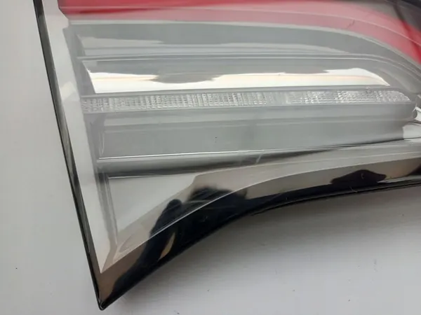 TESLA MODEL Y 20-3 LIFT 23- VÄNSTER BAKLJUS 1502088-00-B image 5