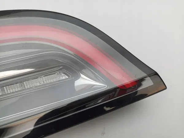 TESLA MODEL Y 20-3 LIFT 23- VÄNSTER BAKLJUS 1502088-00-B image 7