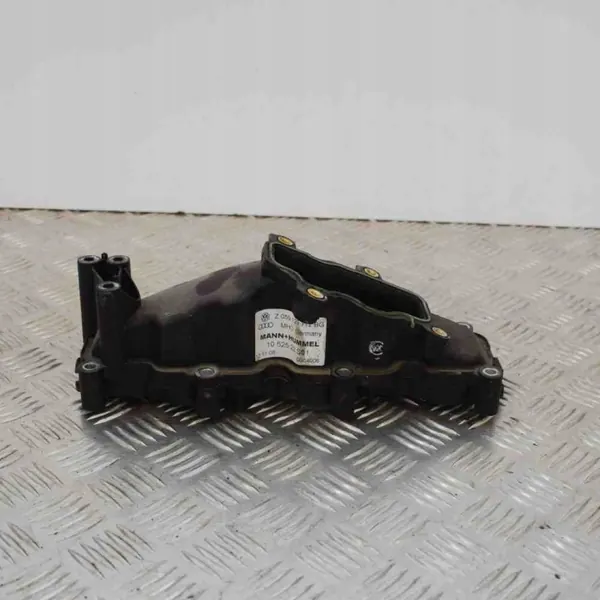 Collecteur d'admission d'occasion OEM 059129712BG Audi A4 image 2