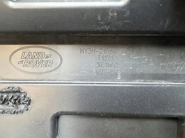 Land Rover Discovery 5 Oikea etuoven lista HY3M21064 image 4