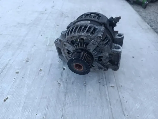 Alternador GRAND CHEROKEE WK2 3.0CRD P04801835AB image 2