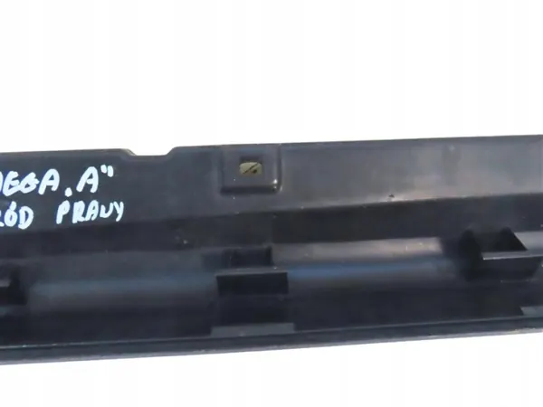 Oikea kynnyslistaus OEM 90376190 Opel Omega A image 9