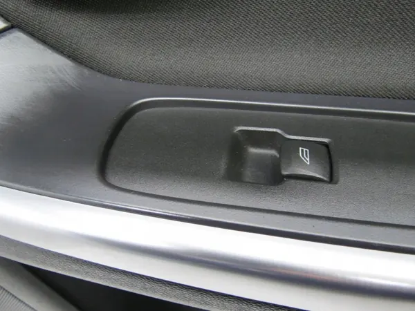OEM 31366169 Etu-oikea sivukoriste Volvo V60/S60 image 4