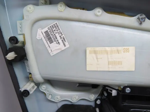 OEM 31366169 Etu-oikea sivukoriste Volvo V60/S60 image 8