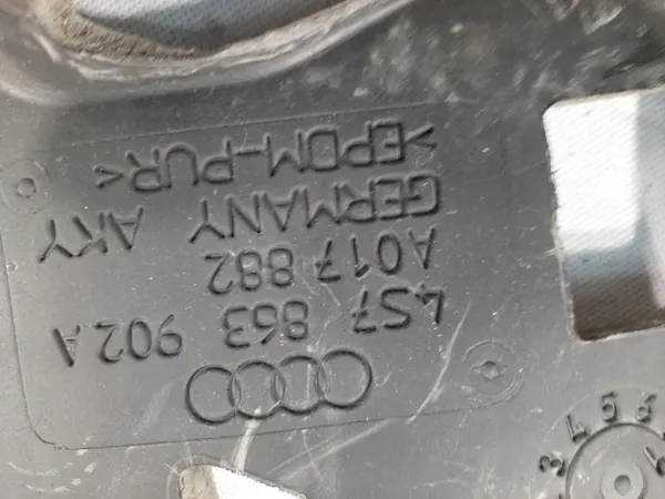 Audi R8 II Spyder takaohjaamon eristys OEM 4S7863902A image 5