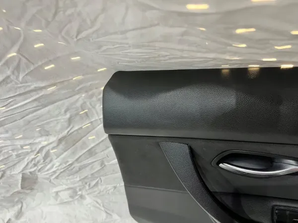 BMW E90 SEDAN Revestimento Porta Direita Traseira Tecido Preto OEM image 3