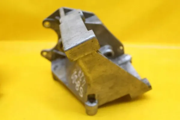 Airco Compressor Bevestiging OEM 077260885E image 10