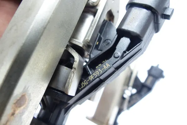 RAIL DE INYECCIÓN FORD MONDEO IV MK4 FOCUS III 1.6 ECOBOOST image 5