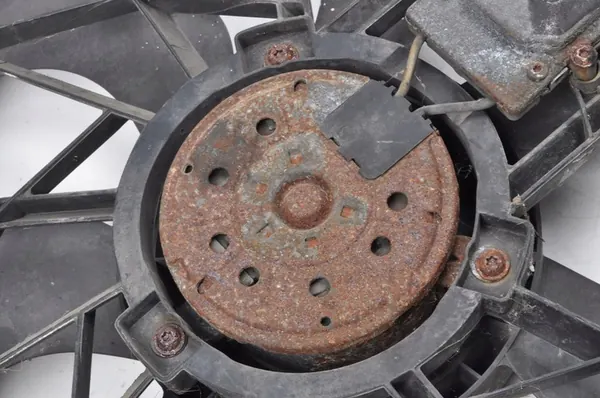 Kylfläkt Volvo XC70 I 2.4 D5 30680512 image 3